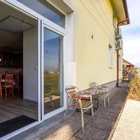 Apartma Majdas Loka pri Mengsu Exterior photo